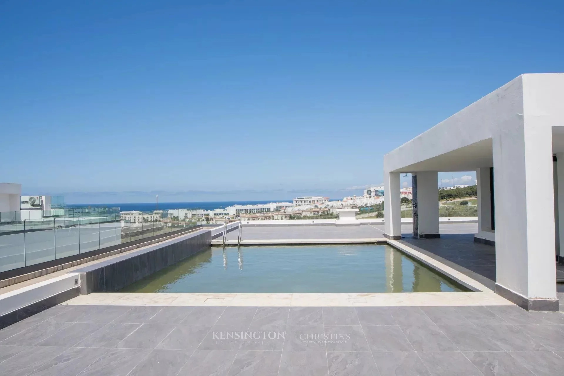 Penthouse Vista, Tangier